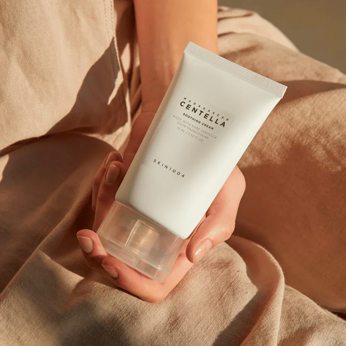 SKIN1004 – CREMA FACIAL CALMANTE – MADAGASCAR CENTELLA SOOTHING CREAM 75ML - Image 4